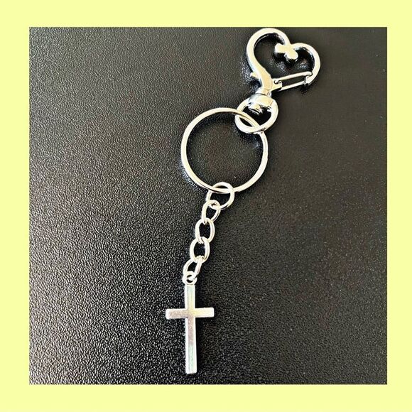NWOT. Cross Keychain. - Picture 1 of 5
